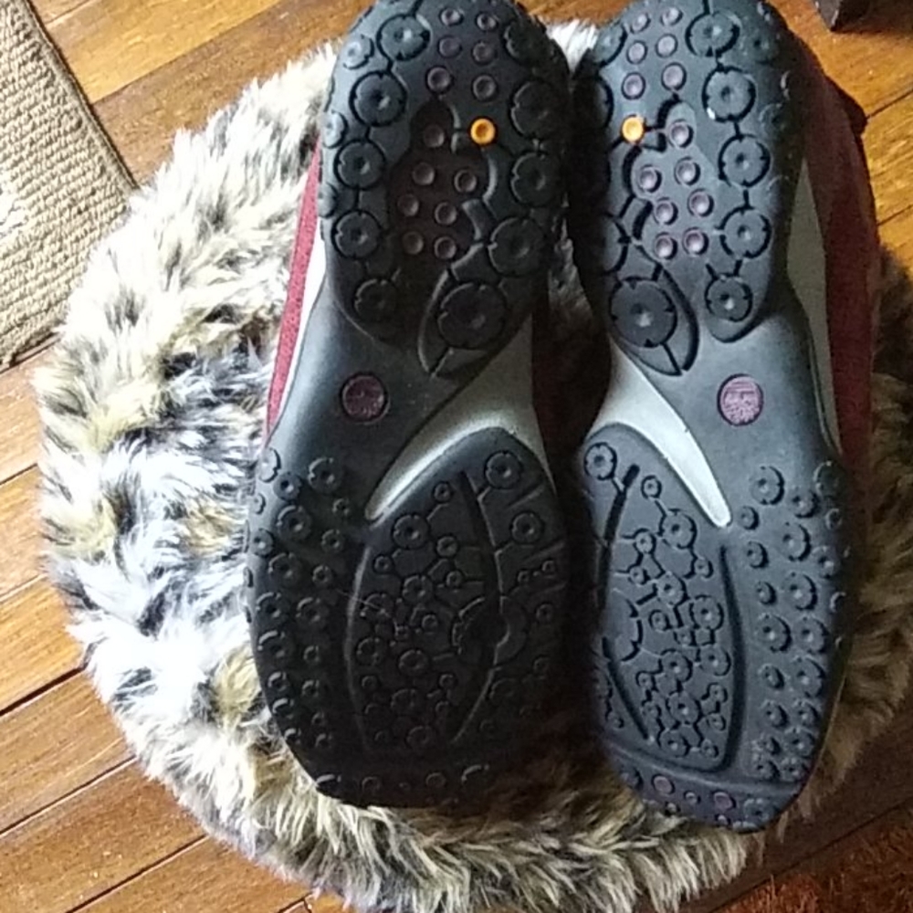 Timberlands - Picture 3 of 4